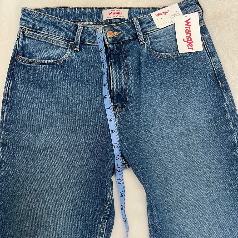 Wrangler Women’s Flare Jeans – Size 30x32 – New With Tags - Picture 9 of 11